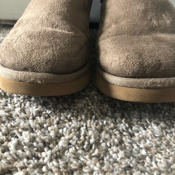 UGGs - Picture 4 of 4
